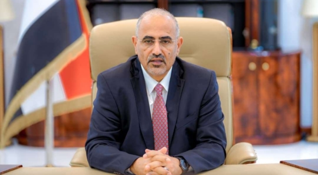 مغادرة عيدروس الزبيدي إلى جهة مجهولة هل تفتح فصلًا جديدًا في اليمن؟!